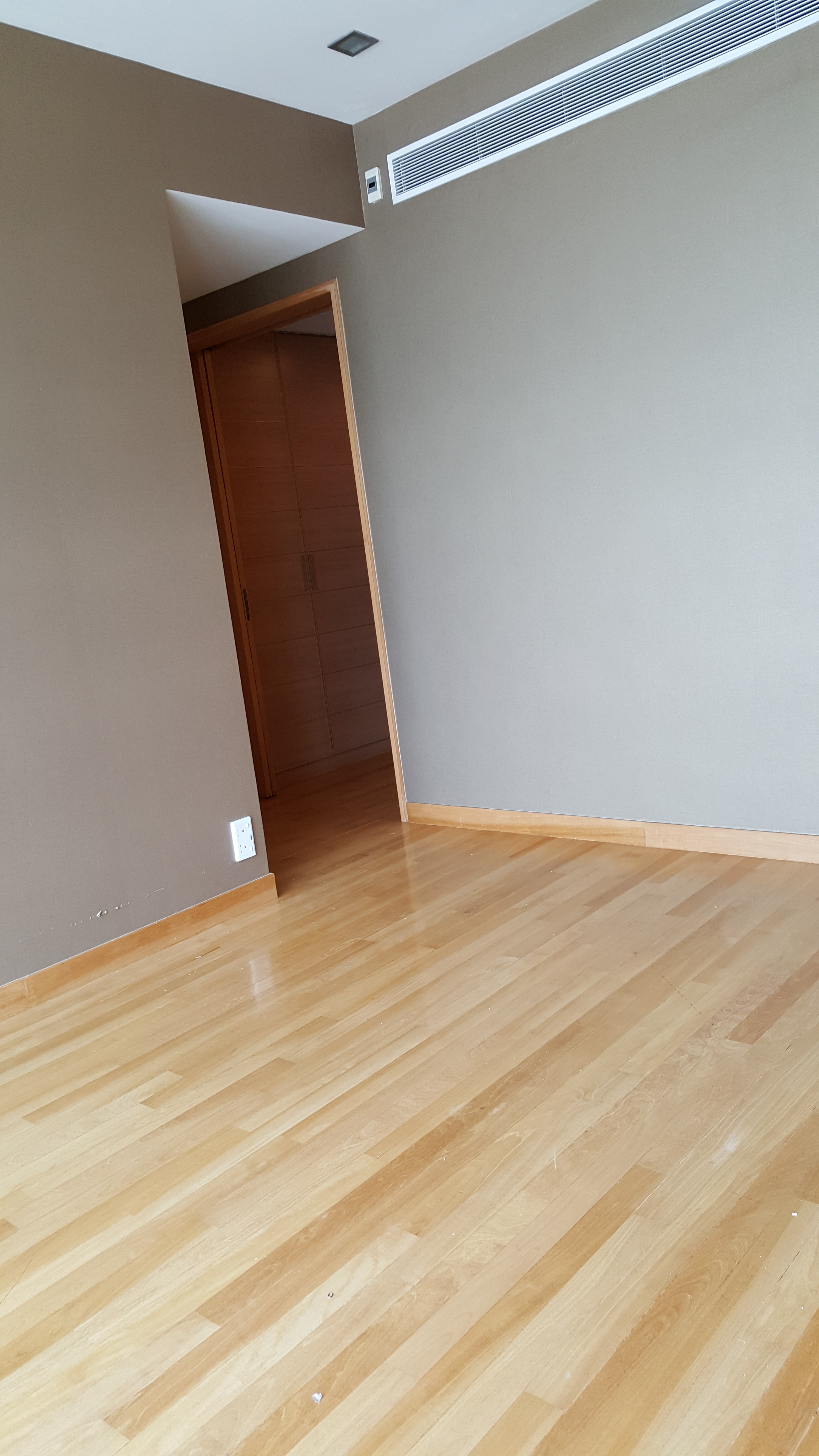 Light Cairnhill Penthouse 3 bedroom with Roof Garden - Image 7