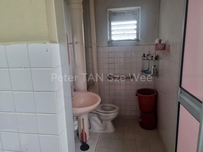Master Room (HDB) for Rent in  229 Pending Road - Image 6