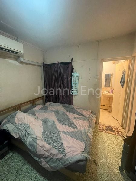 Master Room (HDB) for Rent in  205 Ang Mo Kio Avenue 1 - Image 1