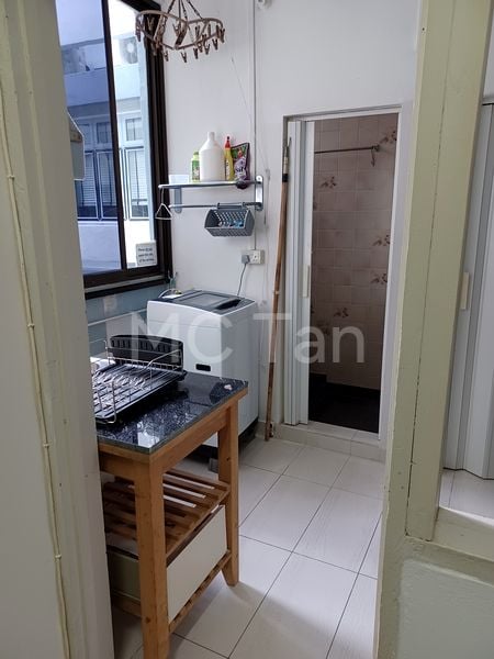 Common Room (Condo) for Rent in  Uni Building - Image 6