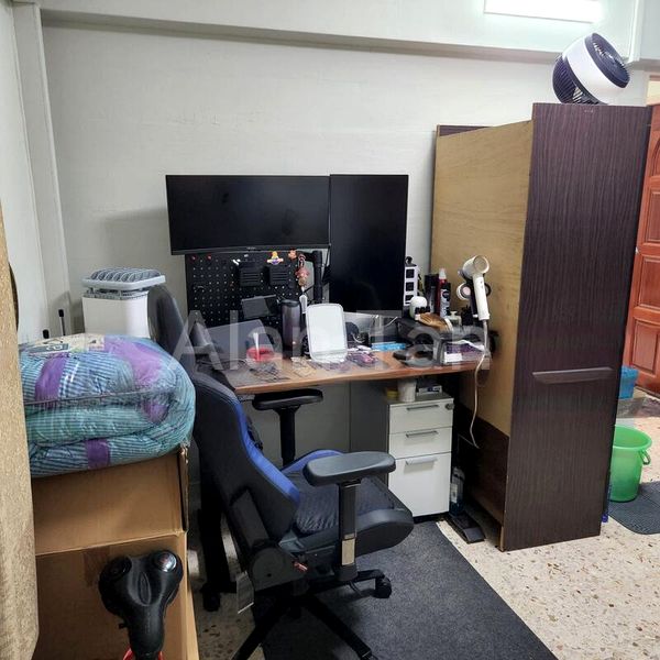 Room (HDB) for Rent in  102 Jalan Rajah - Image 6