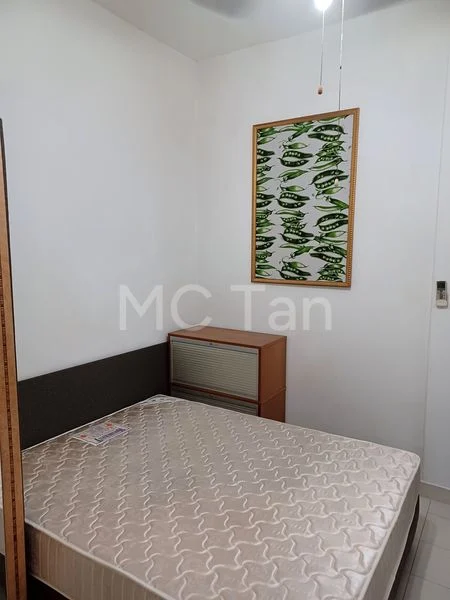Common Room (Condo) for Rent in  Uni Building - Image 7