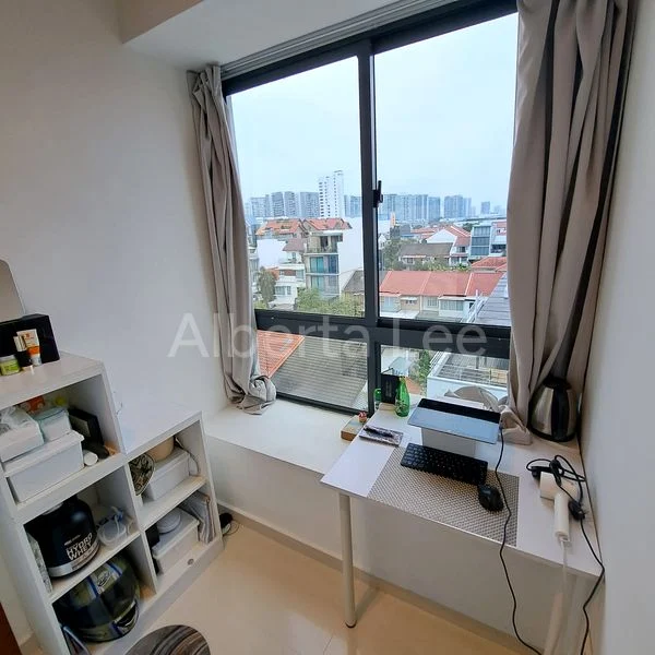 Common Room (Condo) for Rent in  Sycamore Tree - Image 6