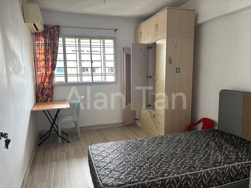 Common Room (HDB) for Rent in  428 Ang Mo Kio Avenue 3 - Image 2