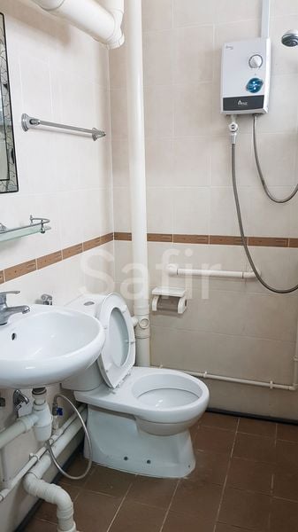 Master Room (HDB) for Rent in  238 Bukit Batok East Avenue 5 - Image 7