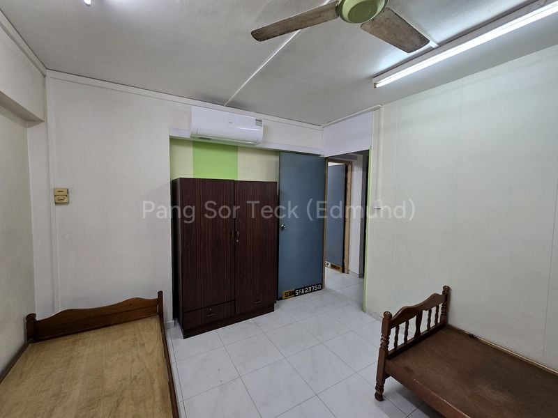Common Room (HDB) for Rent in  357 Woodlands Avenue 5 - Image 1