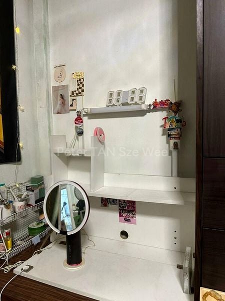 Room (HDB) for Rent in  218 Ang Mo Kio Avenue 1 - Image 1