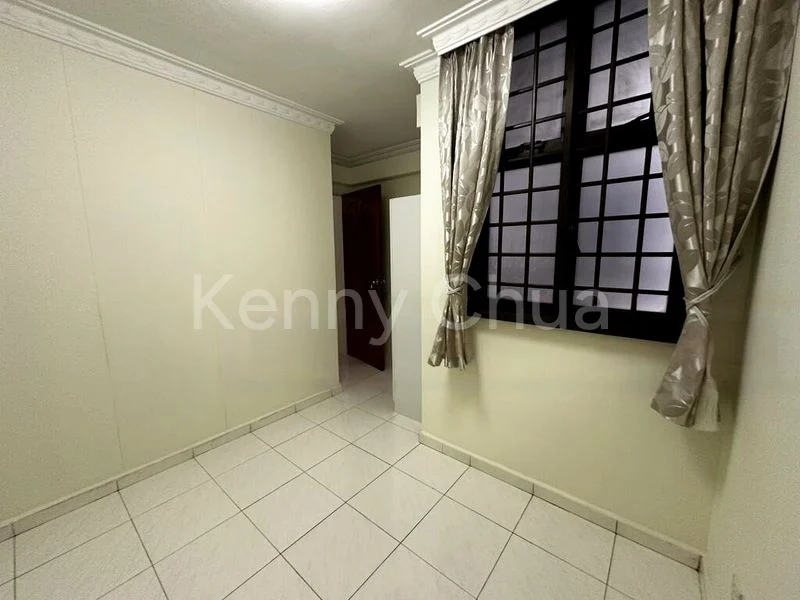 Common Room (HDB) for Rent in  340B Sembawang Close - Image 1