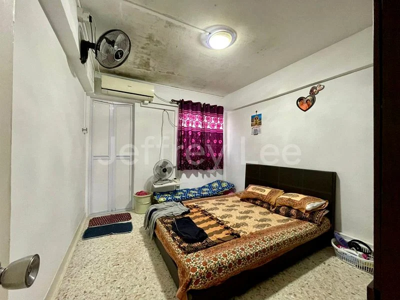 Common Room (HDB) for Rent in  182 Ang Mo Kio Avenue 5 - Image 2