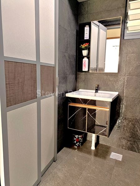 Common Room (HDB) for Rent in  682A Edgedale Plains - Image 4