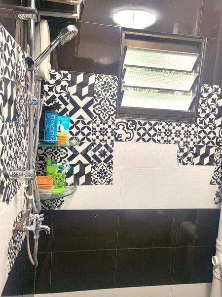Common Room (HDB) for Rent in  970 Hougang Street 91 - Image 5