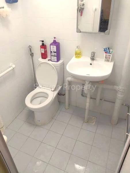 Master Room (HDB) for Rent in  135 Bukit Batok West Avenue 6 - Image 3