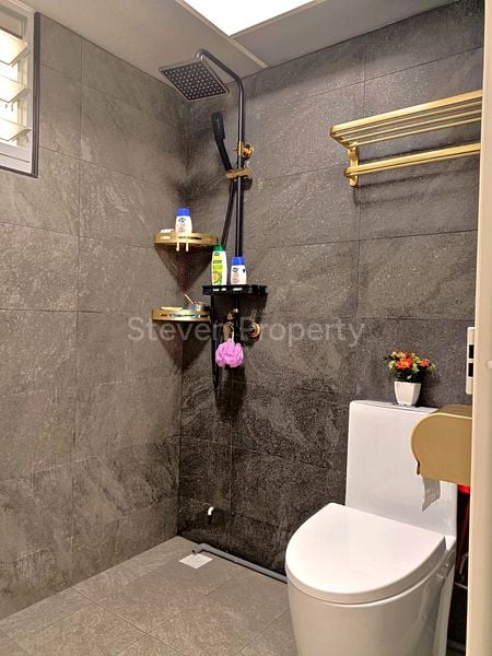 Common Room (HDB) for Rent in  682A Edgedale Plains - Image 5