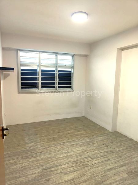 Common Room (HDB) for Rent in  428B Yishun Avenue 11 - Image 1