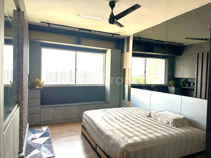 Common Room (HDB) for Rent in  321 Tah Ching Road - Image 1