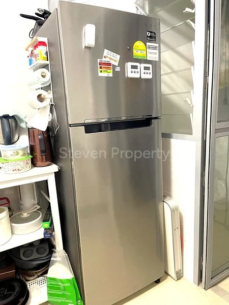 Common Room (HDB) for Rent in  377B Hougang Street 32 - Image 8