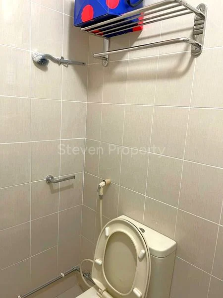 Common Room (HDB) for Rent in  521 Jurong West Street 52 - Image 7