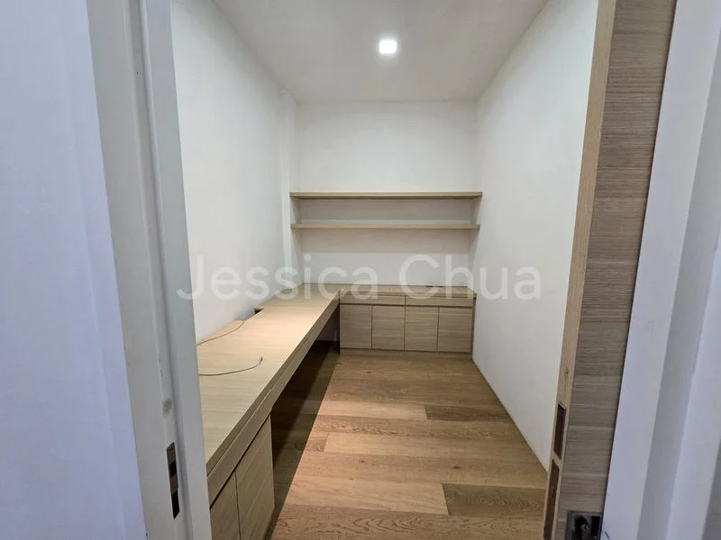 4+1 Bed Apartment (Condo) for Rent in  Elizabeth Tower - Image 7