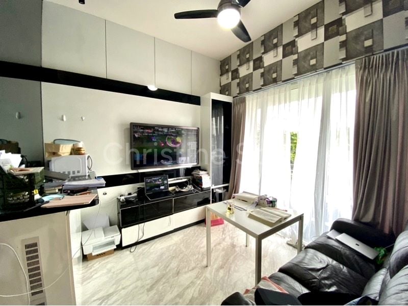 1 Bed Condo for Sale in  The Sorrento - Image 2
