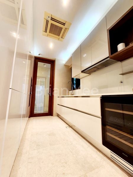 3 Bed Condo for Sale in  One Balmoral - Image 7