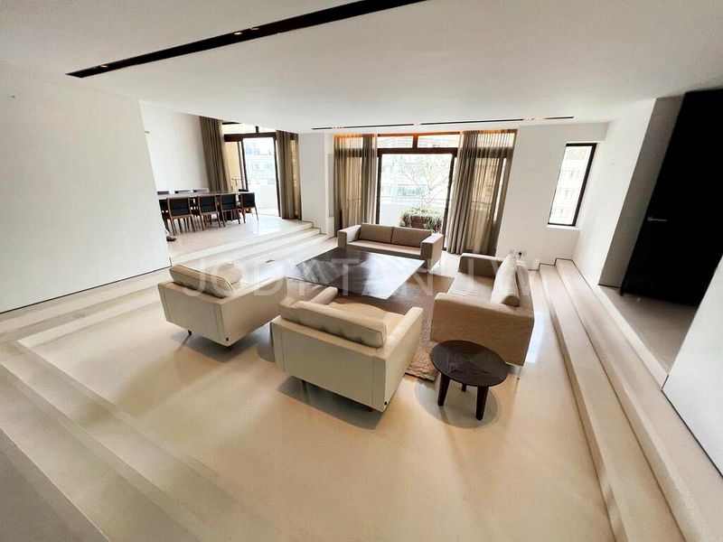 6 Bed Condo for Sale in  Beverly Hill - Image 7