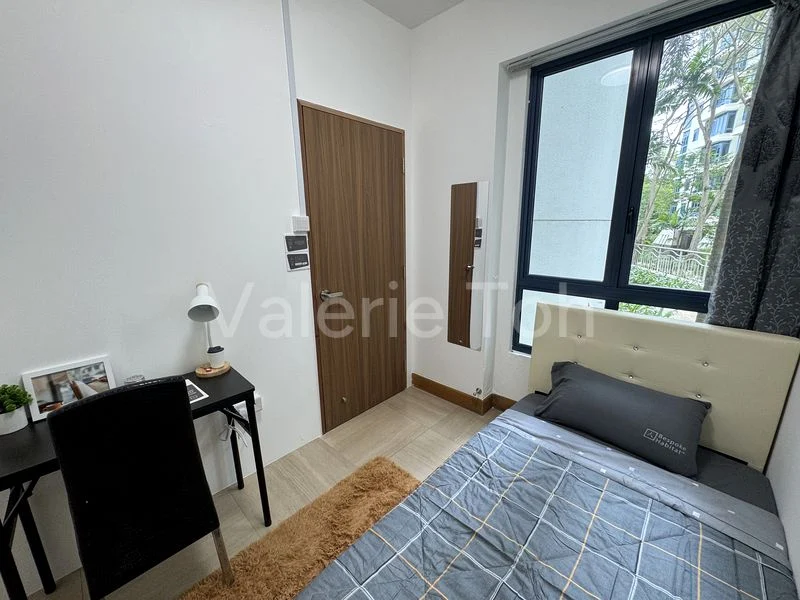 Common Room (Condo) for Rent in  Water Place - Image 3