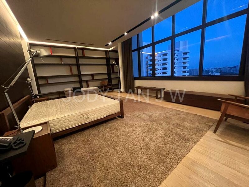 6 Bed Condo for Sale in  Beverly Hill - Image 13