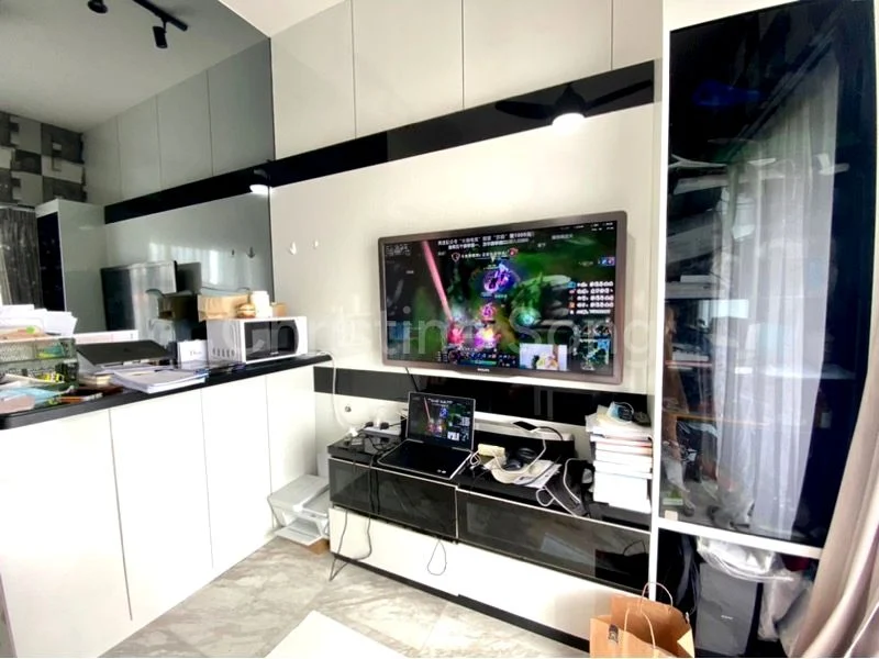 1 Bed Condo for Sale in  The Sorrento - Image 1