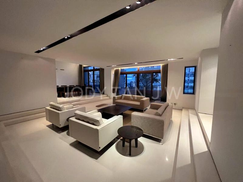 6 Bed Condo for Sale in  Beverly Hill - Image 16