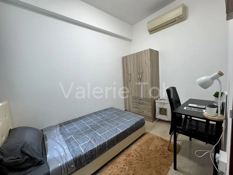 Common Room (Condo) for Rent in  Water Place - Image 4