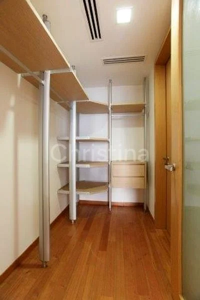 4 Bed Condo for Sale in  Marina Bay Residences - Image 3