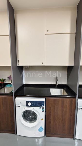 Common Room (Landed) for Rent in  Petain Road/Tyrwhitt Road Conservation Area - Image 3
