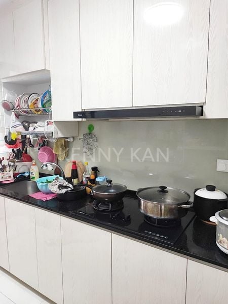 Common Room (HDB) for Rent in  606A Tampines Street 61 - Image 4