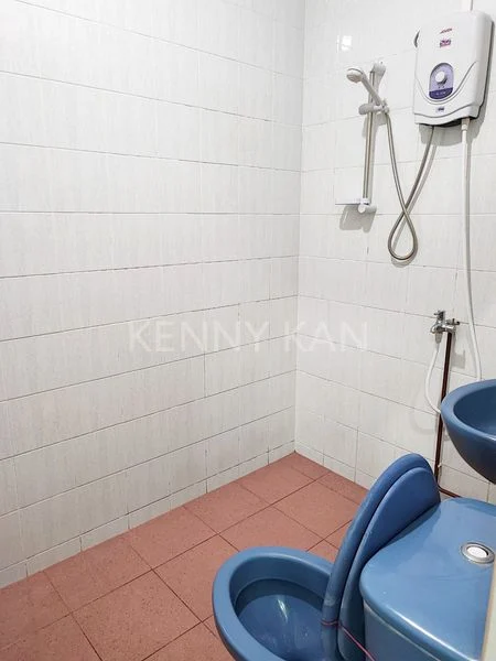 Common Room (HDB) for Rent in  510 Serangoon North Avenue 4 - Image 9