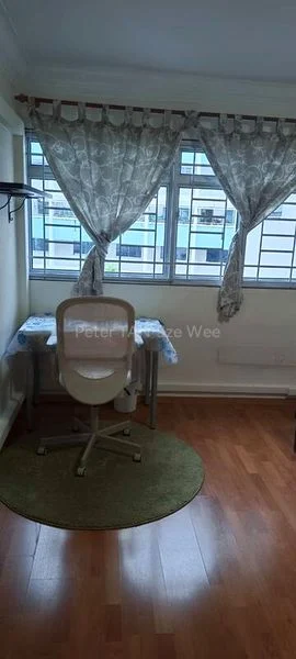 Common Room (HDB) for Rent in  532 Hougang Avenue 6 - Image 4