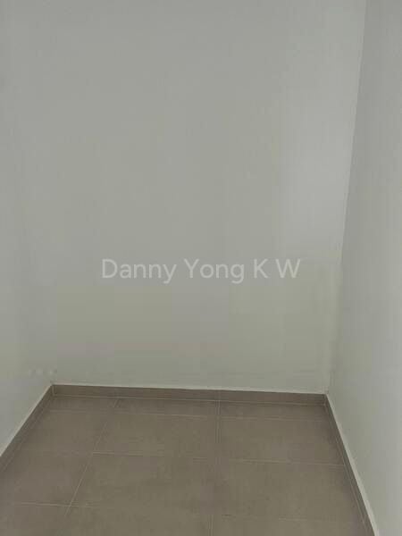 4 Bed Condo for Rent in  Riverfront Residences - Image 10