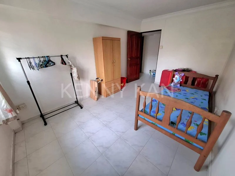 Common Room (HDB) for Rent in  233 Tampines Street 21 - Image 2