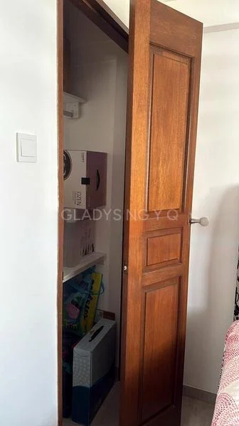 Room (HDB) for Rent in  83 Commonwealth Close - Image 1