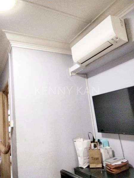 Common Room (HDB) for Rent in  142 Lorong 2 Toa Payoh - Image 2