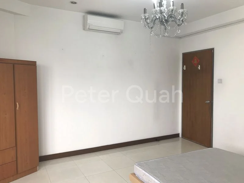 Common Room (Condo) for Rent in  Bayshore Park - Image 2