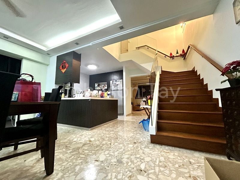 Maisonette HDB for Sale in  429 Hougang Avenue 6 - Image 4