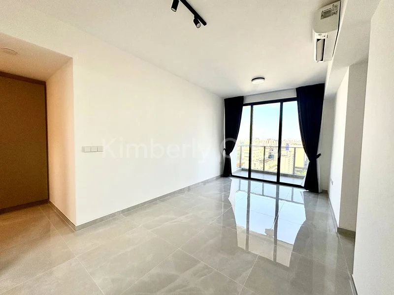 3 Bed Apartment (Condo) for Rent in  Penrose - Image 1