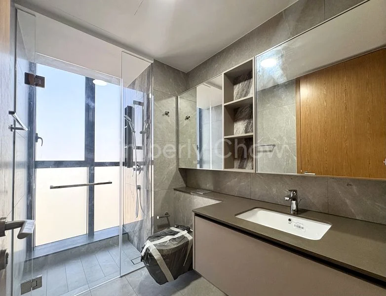 3 Bed Apartment (Condo) for Rent in  Penrose - Image 3