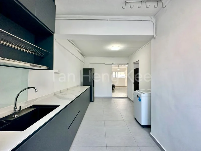 4 Room (4A) HDB for Sale in  58 Chai Chee Drive - Image 7