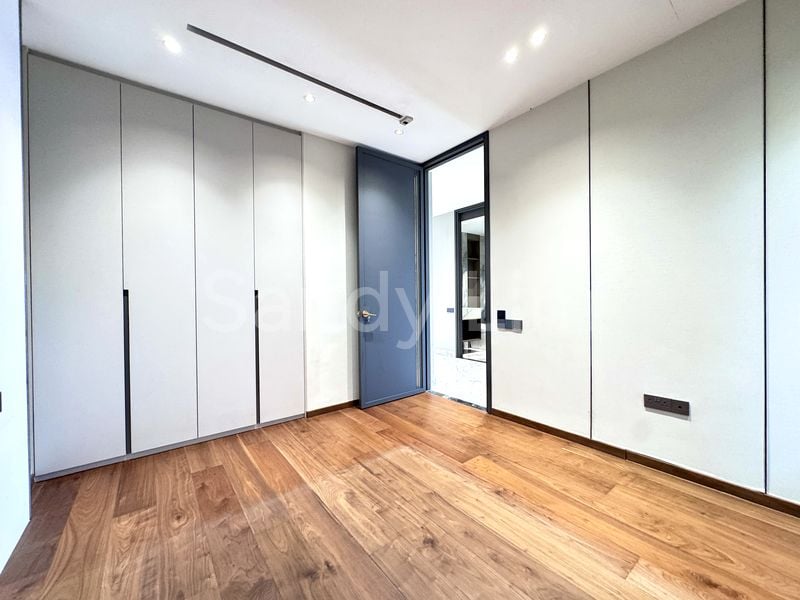 6 Bed Condo for Sale in  South Beach Residences - Image 19