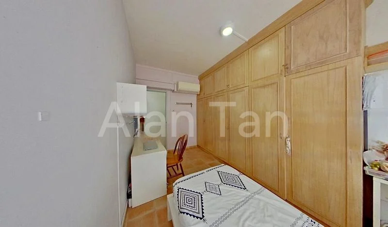 5 Room (5I) HDB for Sale in  542 Woodlands Drive 16 - Image 4