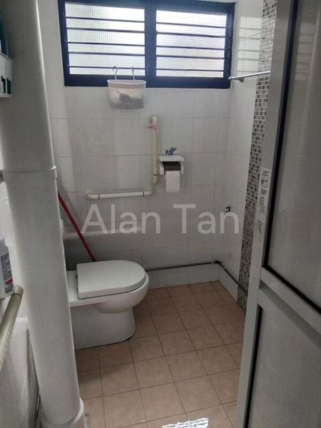 Room (HDB) for Rent in  408 Pandan Gardens - Image 1
