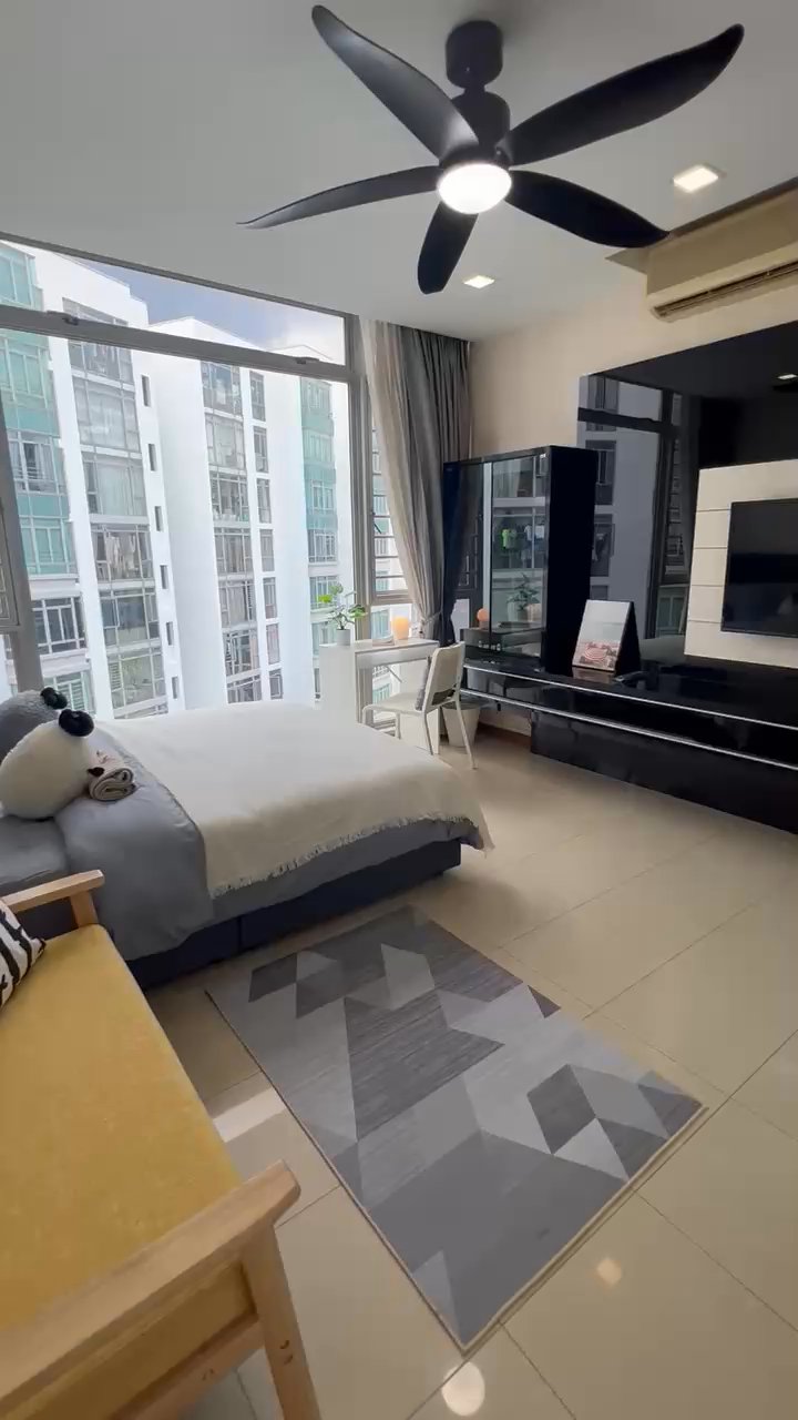Common Room (Condo) for Rent in  The Lakeshore - Image 5