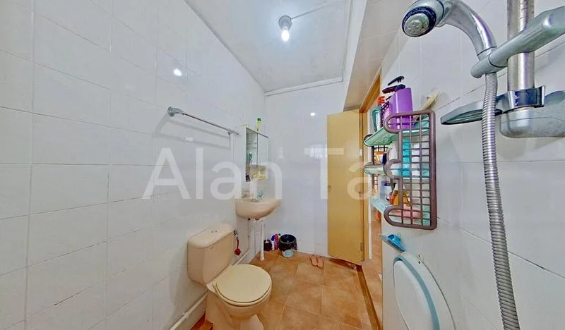 5 Room (5I) HDB for Sale in  542 Woodlands Drive 16 - Image 2