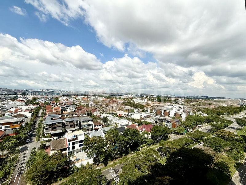 3 Bed Executive Condo for Rent in  The Topiary - Image 3